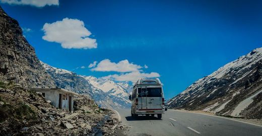 Delhi to Manali by Road: Best Route, Travel Time & Tips