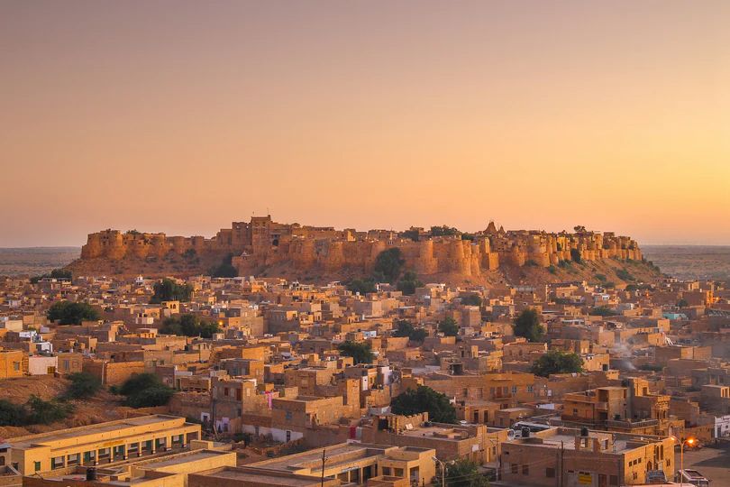 The Complete Rajasthan Travel Guide: Forts, Deserts, Palaces & Wildlife