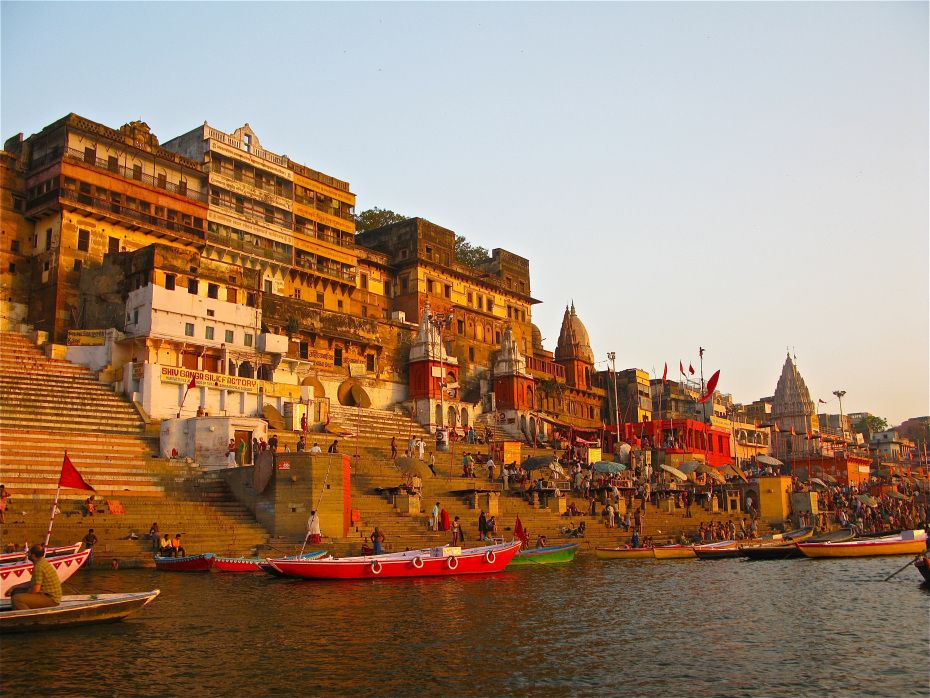 How to Reach Uttar Pradesh: By Flight, Train & Road
