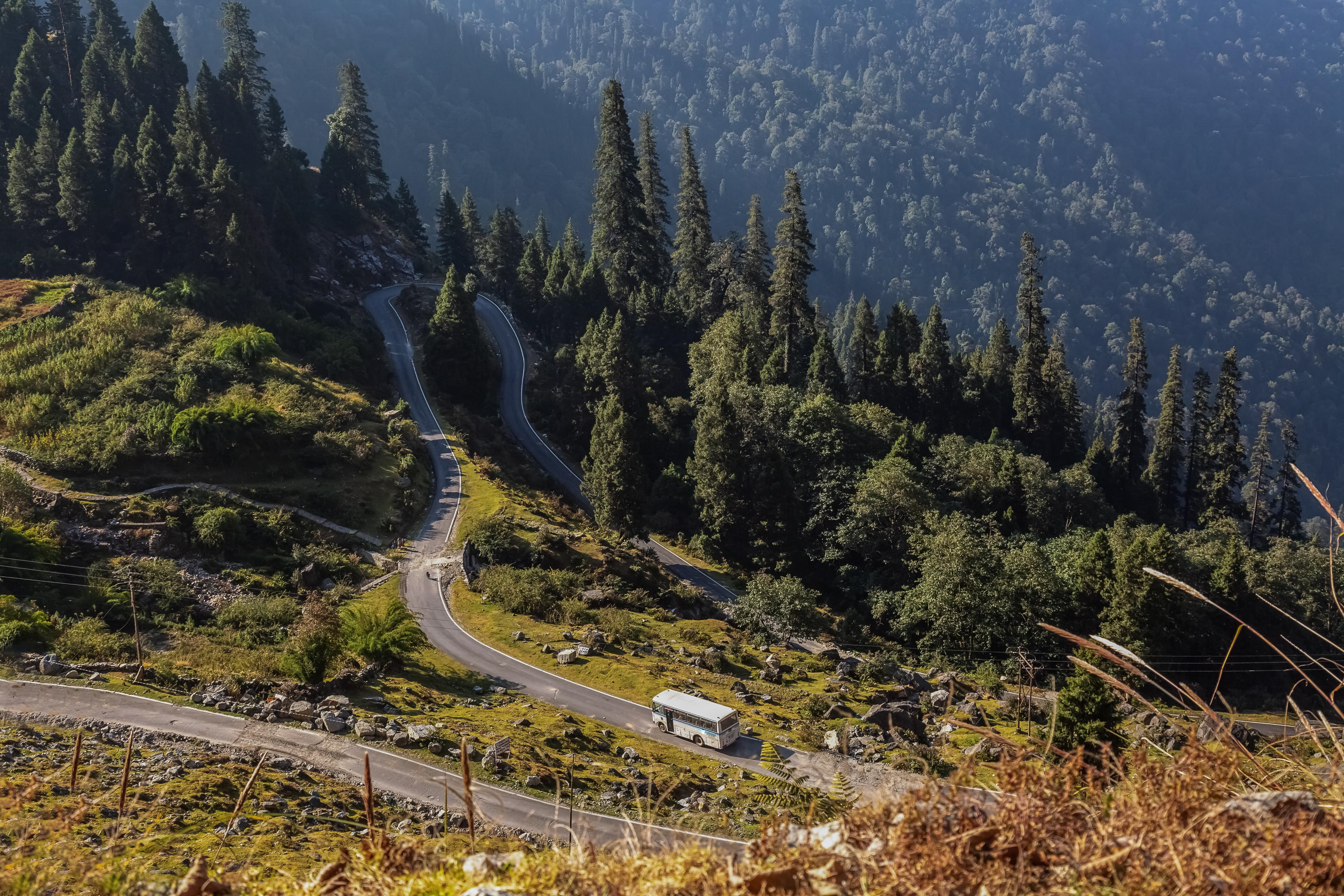 Munsiyari Road Trip from Kathgodam: Scenic Stops, Routes & Travel Tips