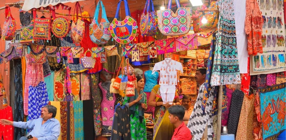 Jaipur Shopping Guide: Best Markets for Handicrafts & Jewelry