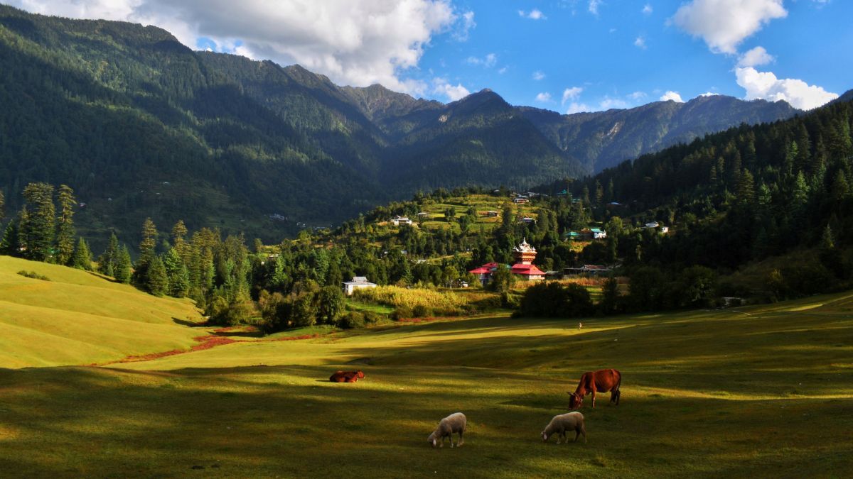 Himachal in November: Weather, Snowfall Chances & Road Conditions