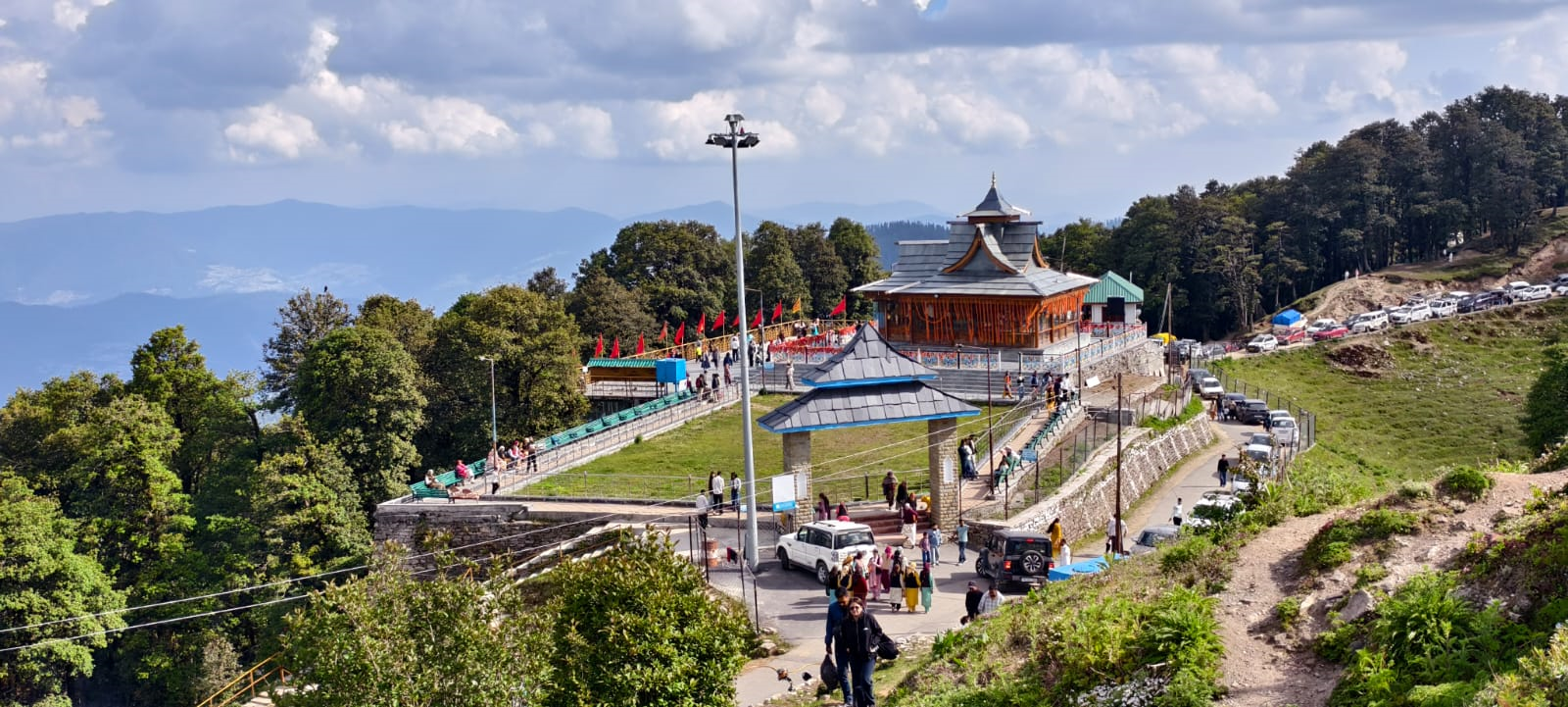 Hatu Peak Trek: The Best Short Himalayan Hike Near Shimla?