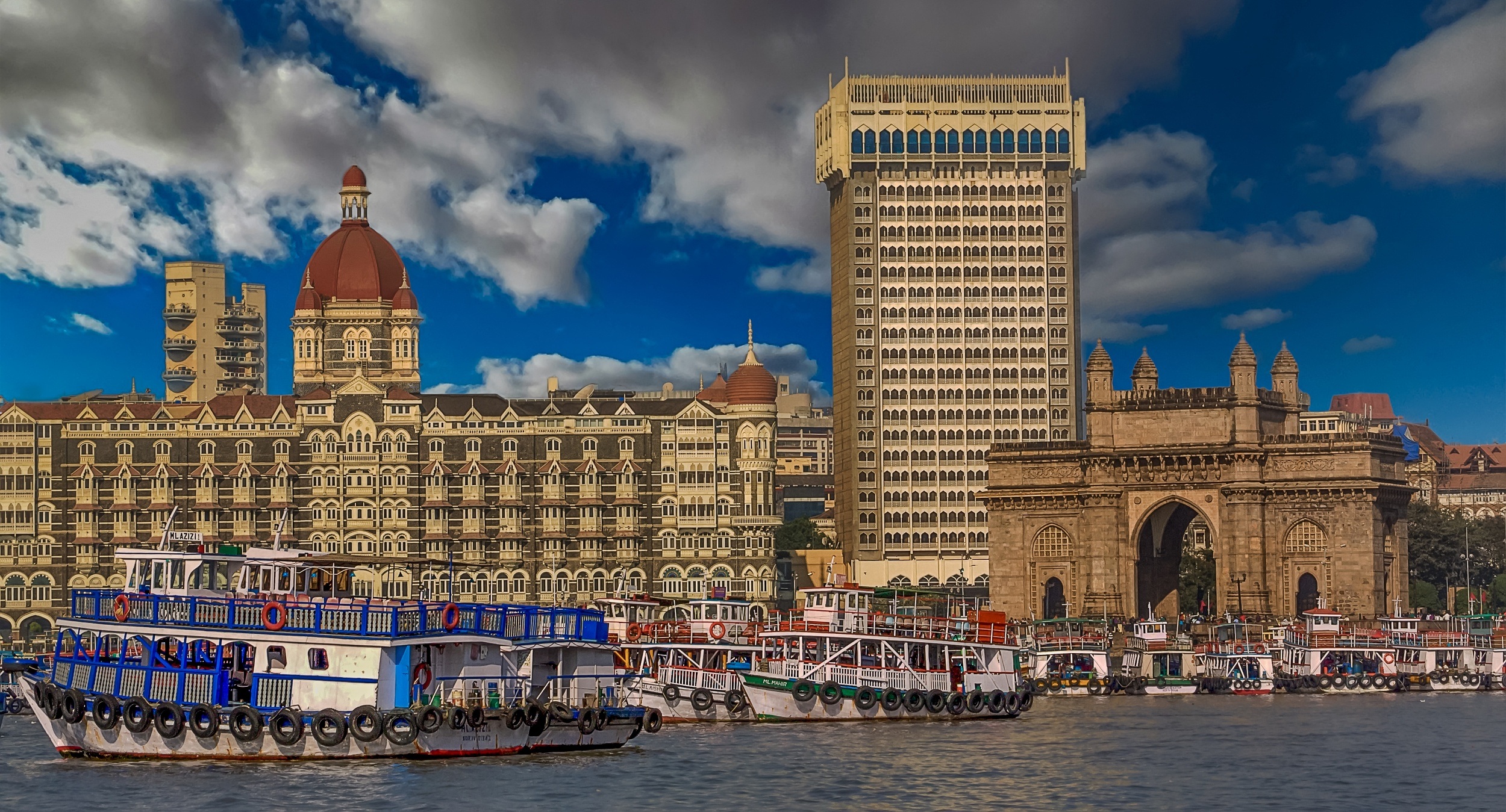 Mumbai Travel Guide: Top Attractions, Hidden Gems & Local Experiences