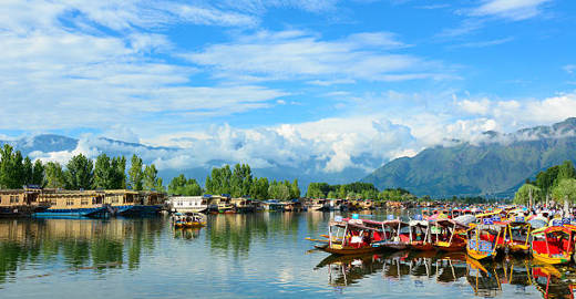 Kashmir Trip Cost 2026: Budget Breakdown for Couples, Families & Solo Travelers