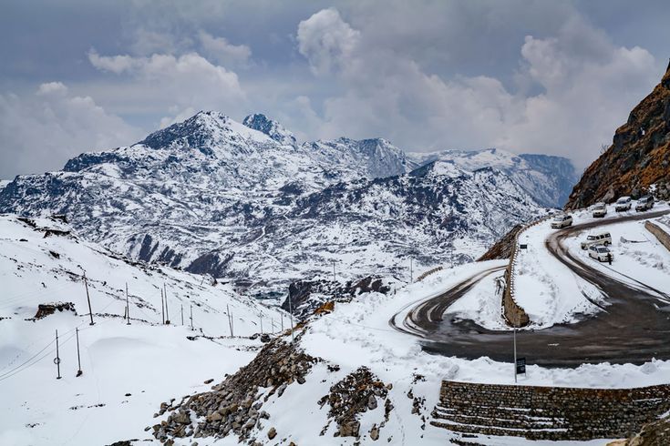 Nathula Pass Complete Guide: Permits, Timing, Route & Travel Tips
