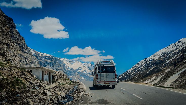 Delhi to Manali by Road: Best Route, Travel Time & Tips