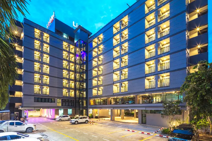 Livotel Hotel Hua Mak Image 3