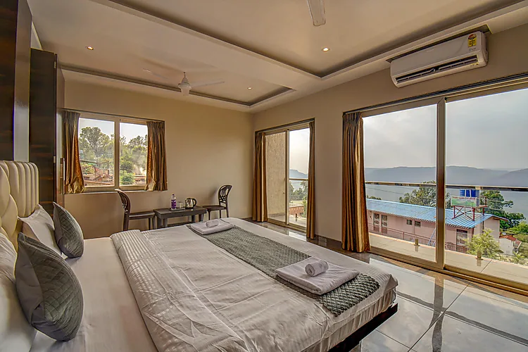 Super Deluxe Room