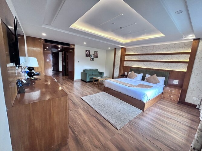 Super Deluxe Room