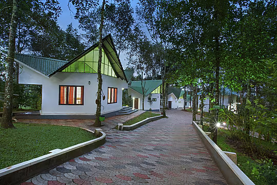 Misty Lake Resorts by Sylora Hotels Image 4