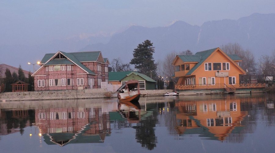 Akbar Group Of Heritage Houseboats Image 4