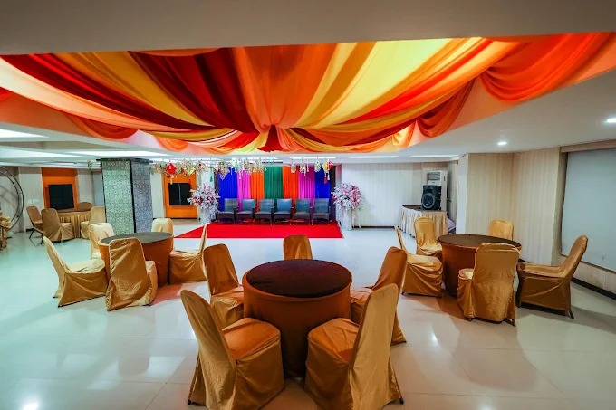 Quaint Suites Hotel & Banquet  Image 3