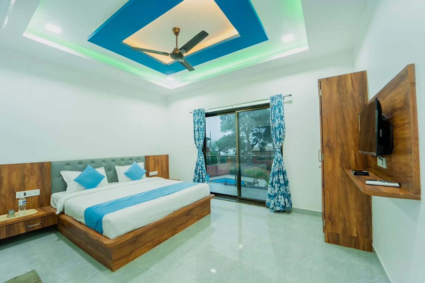 Deluxe Rooms