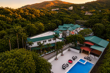  Velvet County Resort Image 4