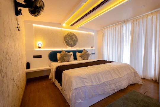 Indiavacationz Houseboat Image 4