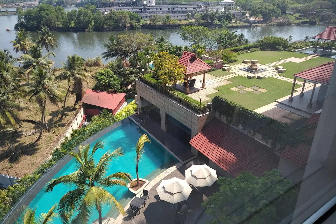 Crowne Plaza Kochi Image 3
