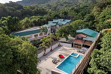  Velvet County Resort Image 3