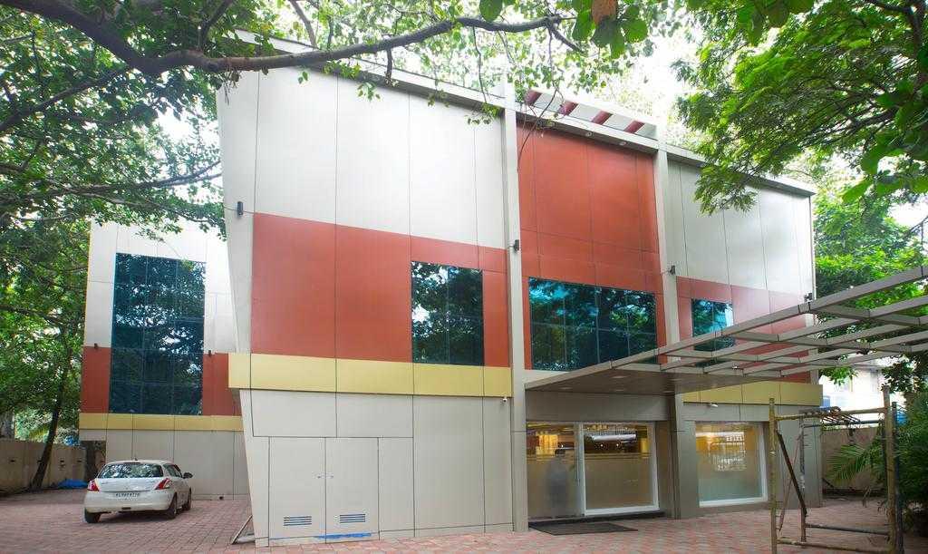 Treebo Amber International Mumbai Image 1