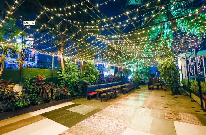 Quaint Suites Hotel & Banquet  Image 1