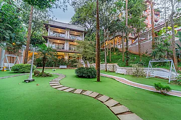 Crown Valley Thekkady Image 4