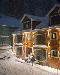 Hotel Glacier Heights Image 3