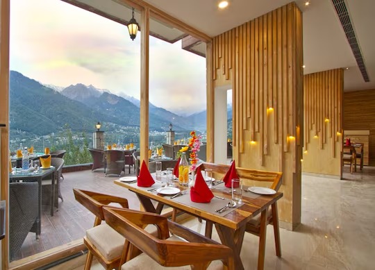 The WhiteStone Resort,Manali (Centrally Heated Mountain view)