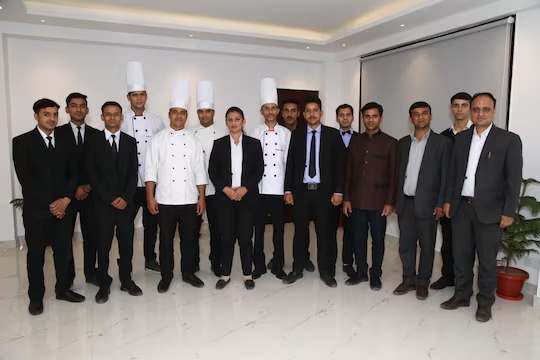The Euphoria Grand : Hotel Near ISBT Shimla