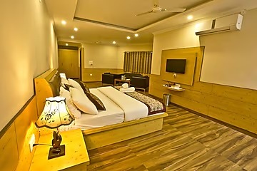 Quartz Himalayan Brothers Image 4