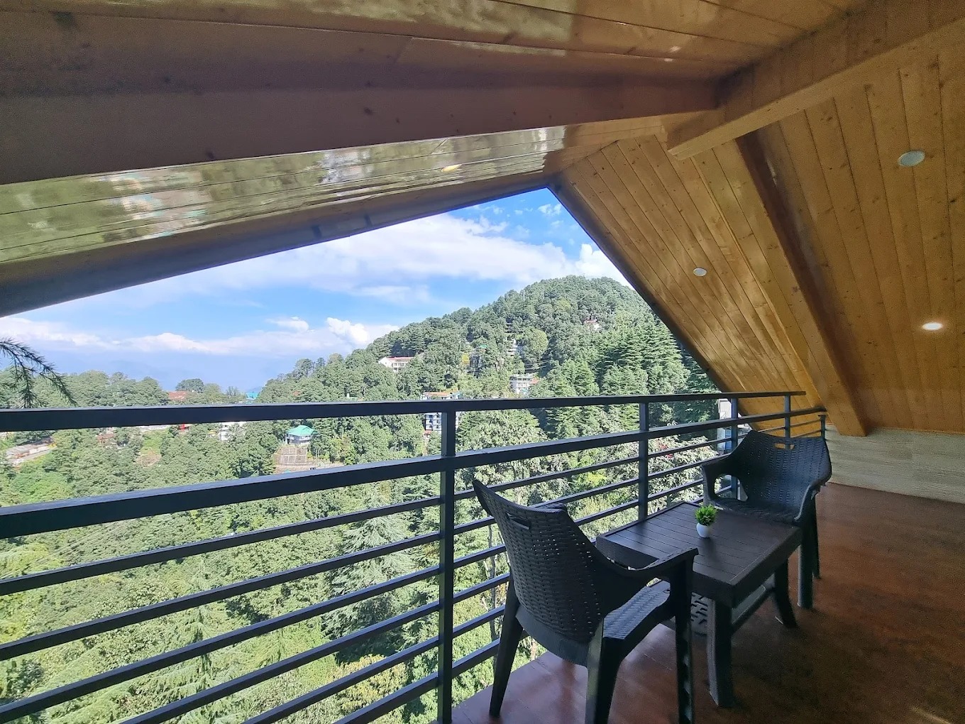 Cedar House By Uber Hotels Image 3