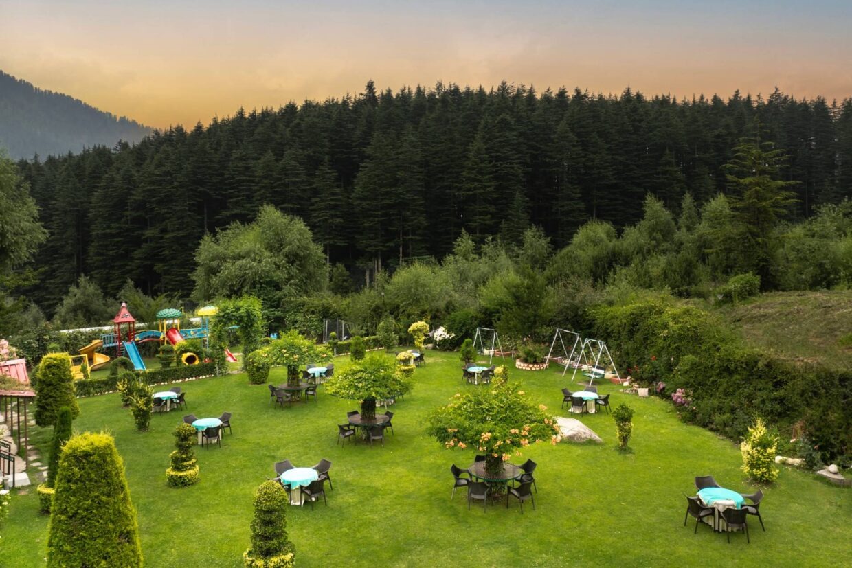 Snow Valley Resorts &Spa Manali Image 4