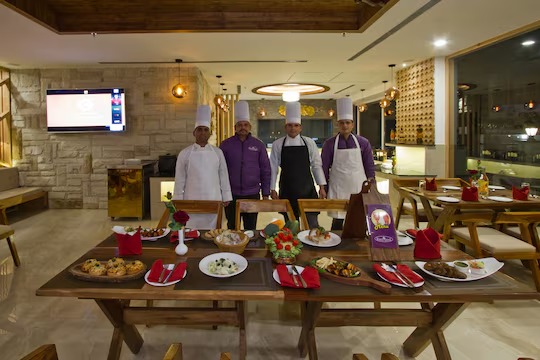 The WhiteStone Resort,Manali (Centrally Heated Mountain view)