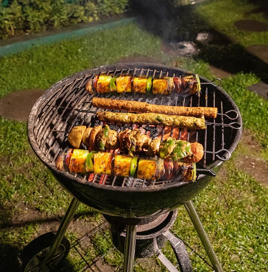 Honeymoon Inn Image 4