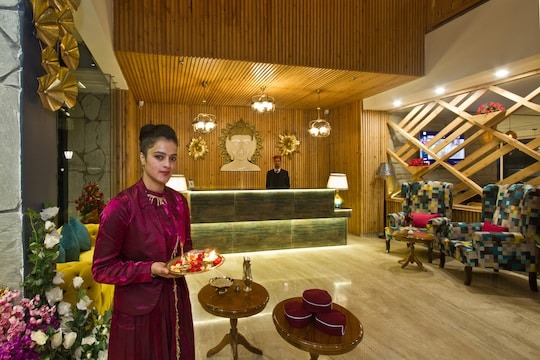 The WhiteStone Resort,Manali (Centrally Heated Mountain view)