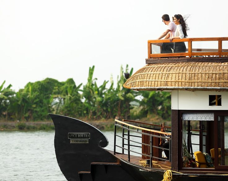 Alleppey Private Houseboat Honeymoon Package  3 Nights/ 4 Days