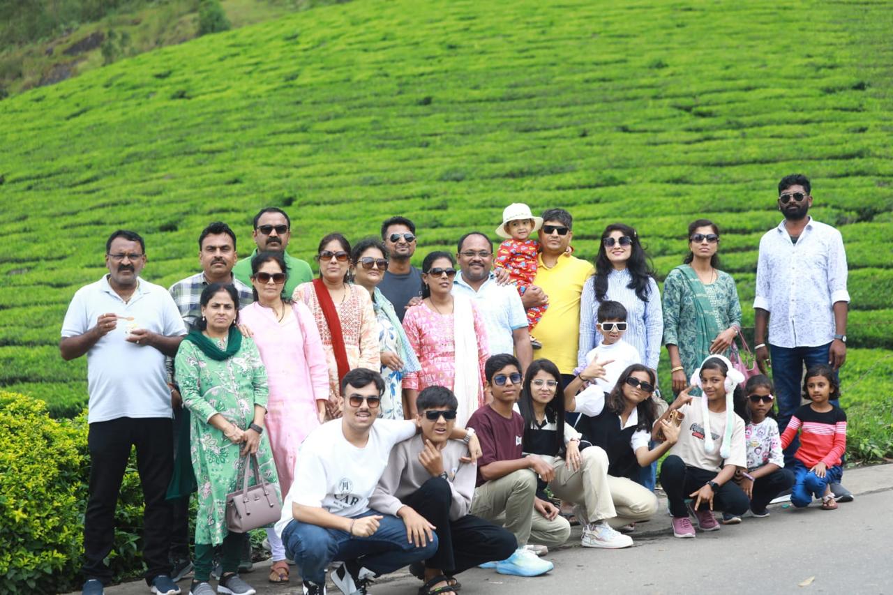 Kerala Hills, Backwaters & Beaches: 5-Day Munnar – Alleppey – Varkala Tour