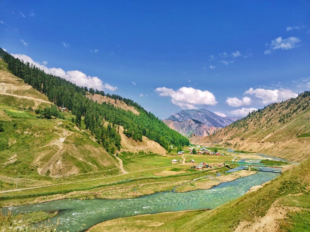 Gurez Valley & Srinagar Tour Package 5 Nights/ 6 Days 