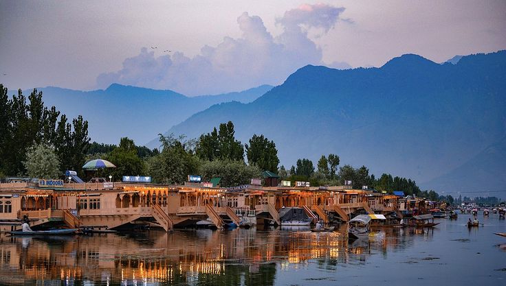 Srinagar Tour Package from Amritsar 4 Nights/ 5 Days 