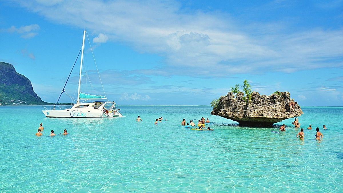 Mauritius Tour Package with Flight 4 Nights/ 5 Days
