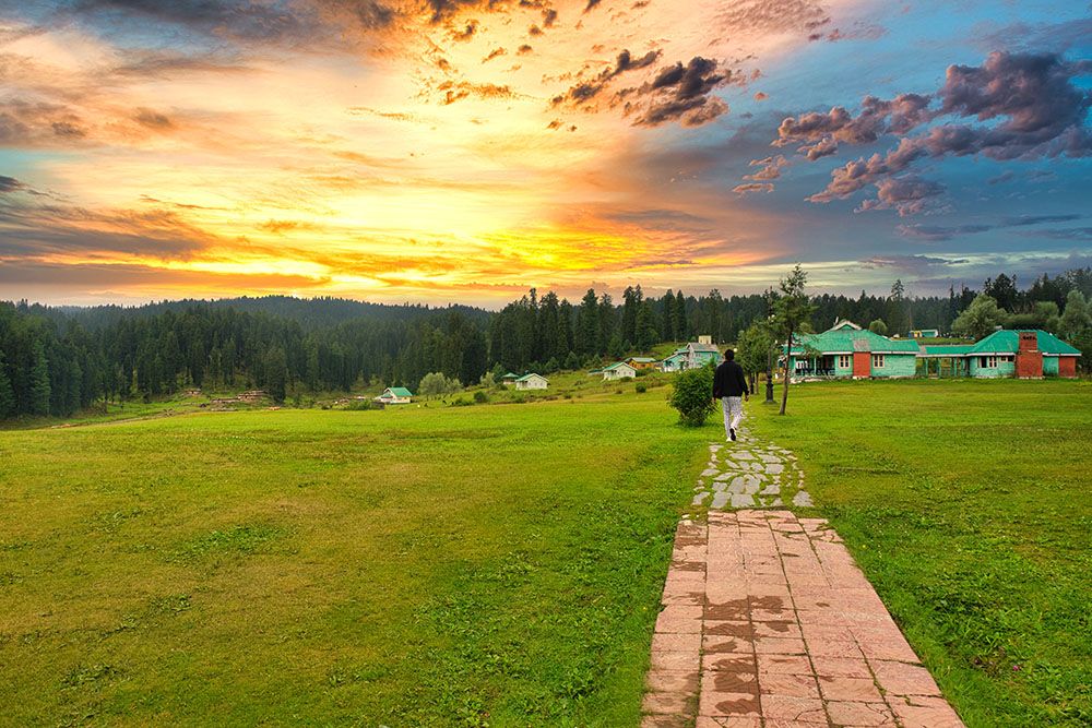 Sonamarg & Pahalgam Tour Package 3 Nights/ 4 Days
