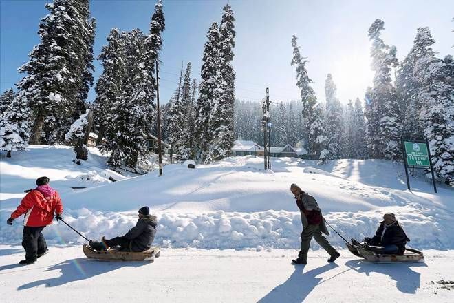 Srinagar Tour Package for Family 3 Nights/ 4 Days