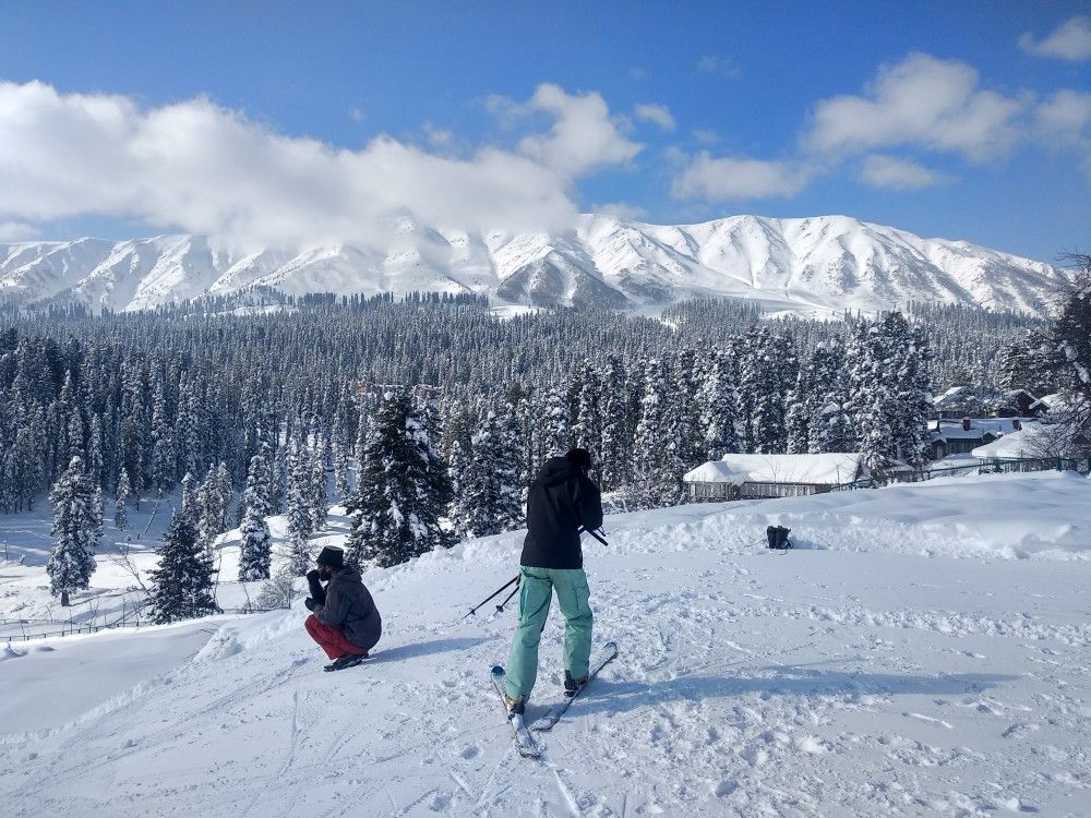 Gulmarg Tour Package from Srinagar 2 Nights/ 3 Days