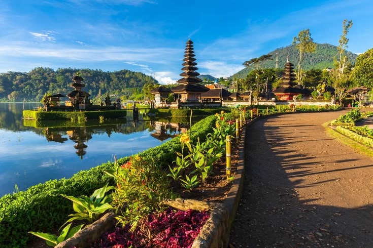 Indonesia Tour Package for Family 4 Nights/ 5 Days